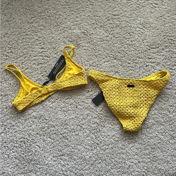 Yellow crochet Triangl bikini💛 - Picture 3 of 6